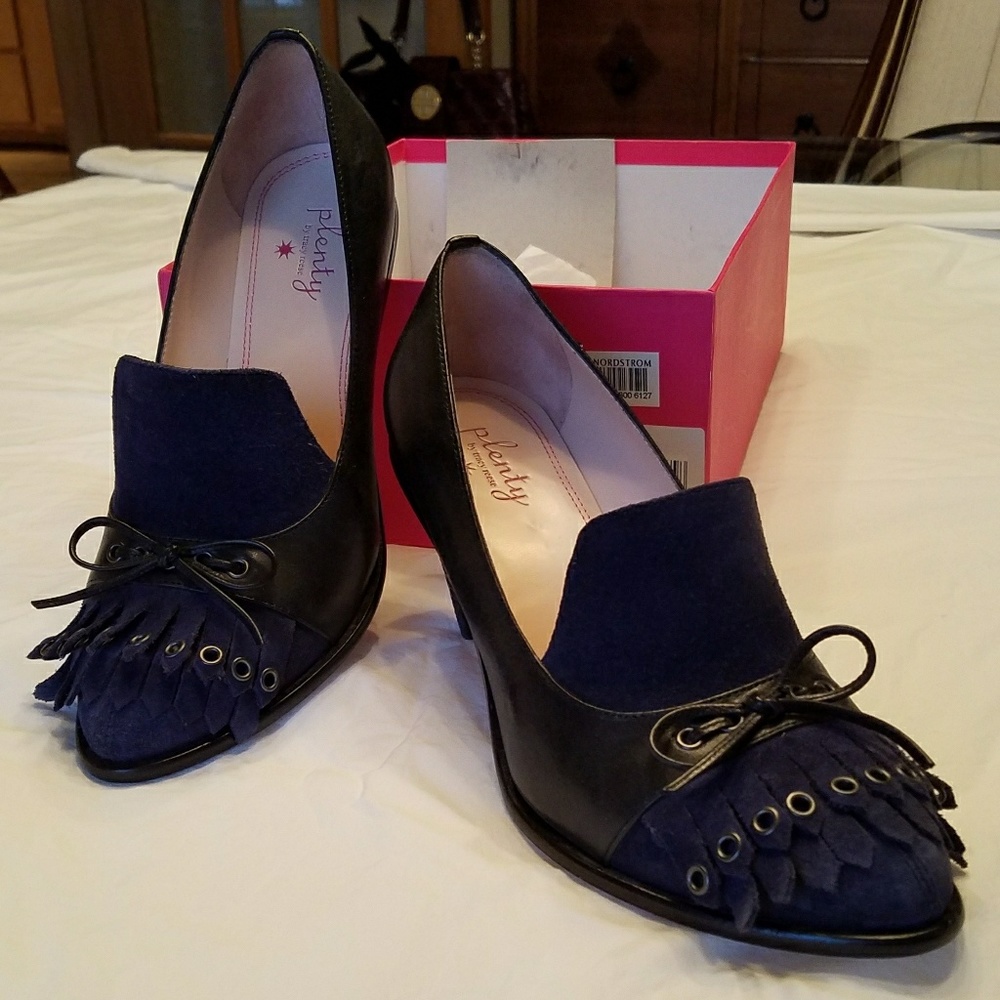Shoes, worn only 4 times.